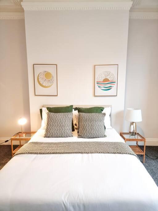 Gorgeous Newly Renovated 2 Double Bed Flat Swansea Exterior foto