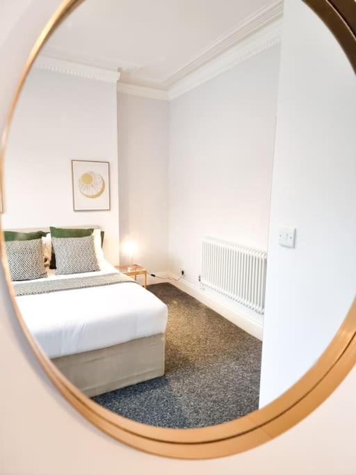 Gorgeous Newly Renovated 2 Double Bed Flat Swansea Exterior foto
